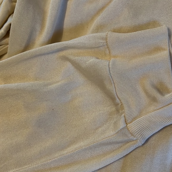 100% Genuine Silk Machine Washable Cream Long Sleeve Two Piece Pajama Set - Picture 14 of 16